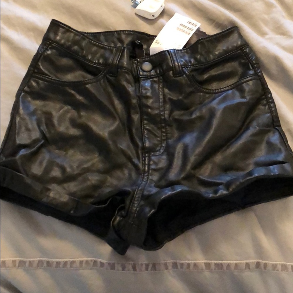 Brand new black h&m shorts